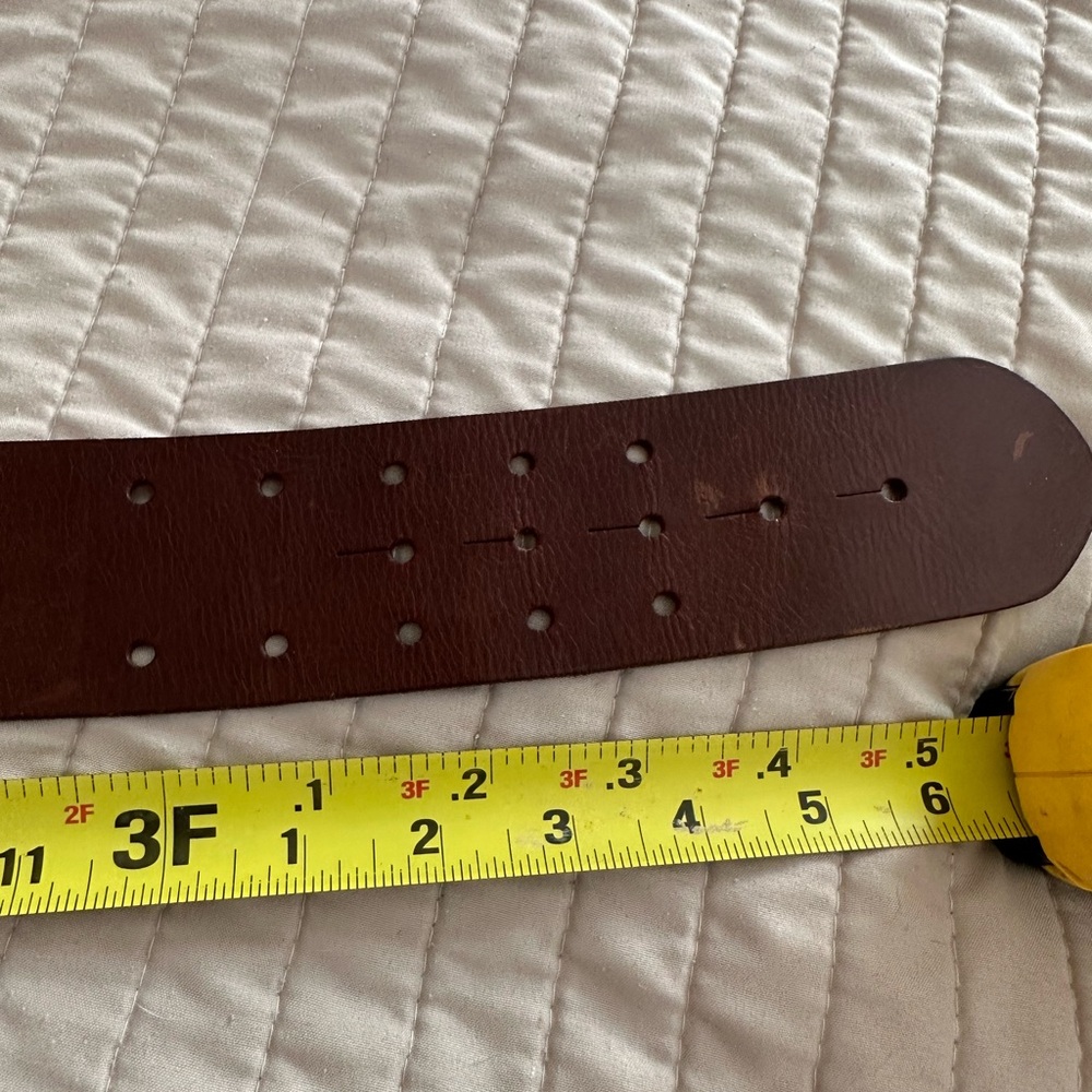 AUTHENTIC BURBERRY LEATHER BELT - Picture 8 of 8
